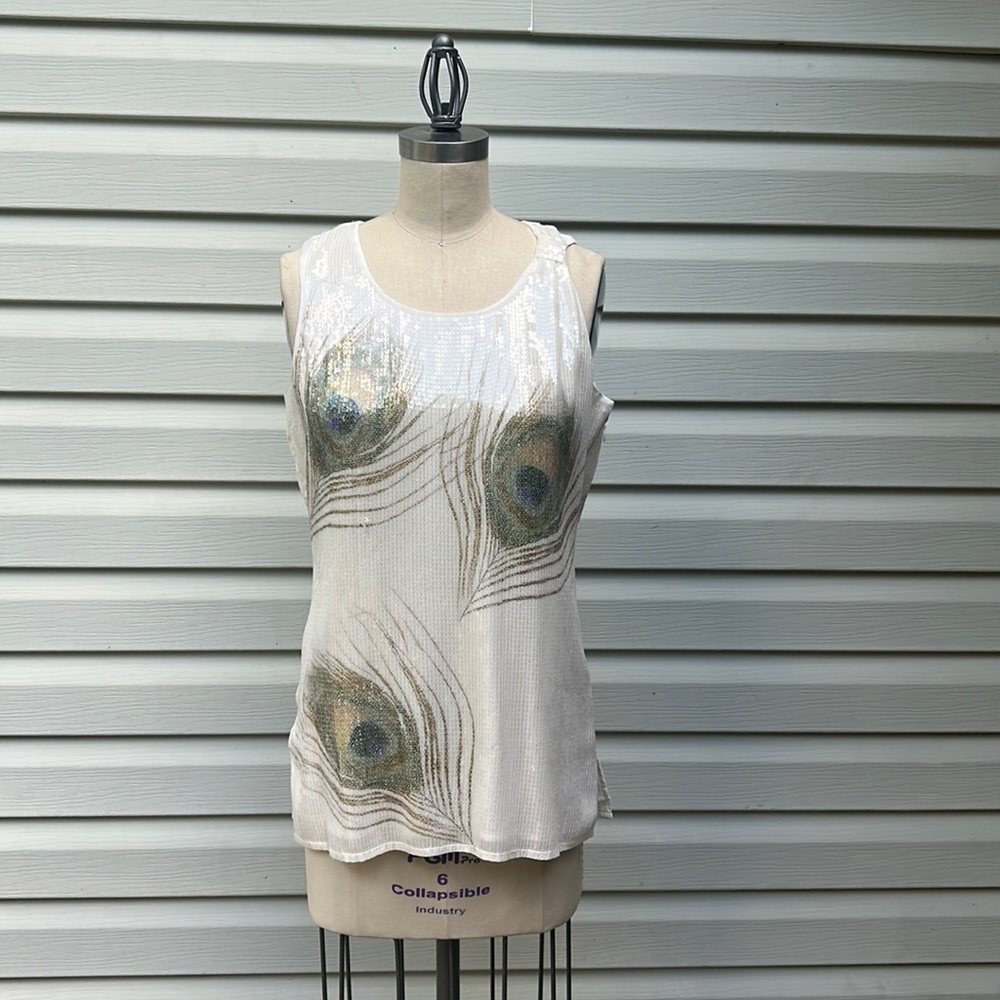 sequined tank top. Ivory and multicolored peacock pattern. Etcetera. Size 4